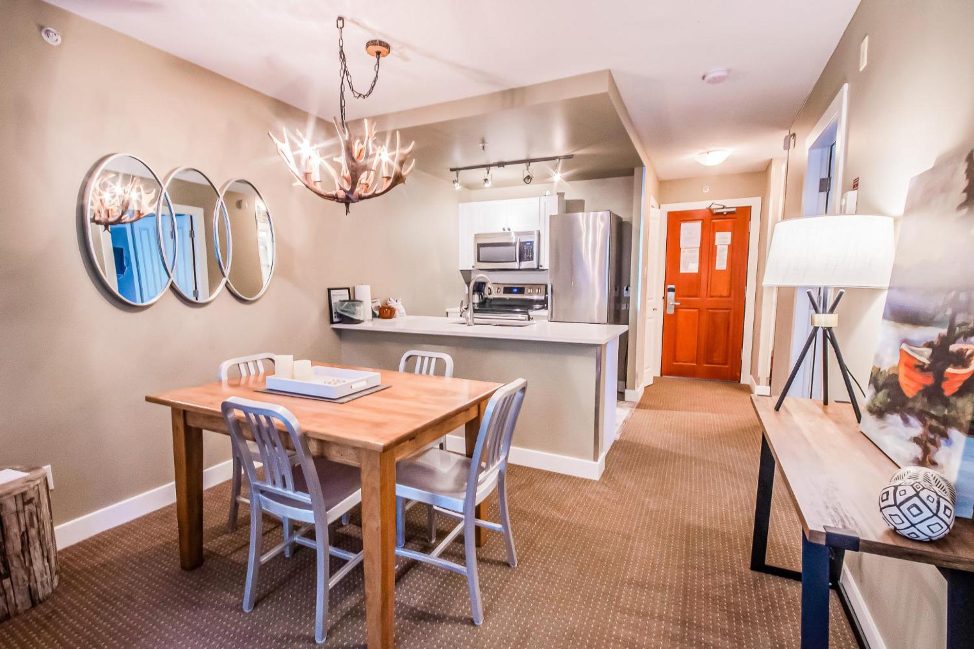 Cascade Lodge By Elevate Vacations Whistler Esterno foto