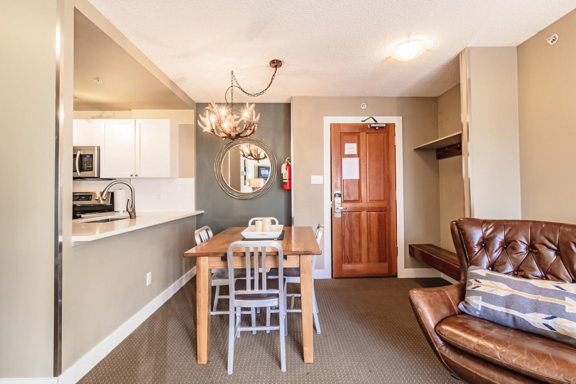 Cascade Lodge By Elevate Vacations Whistler Esterno foto