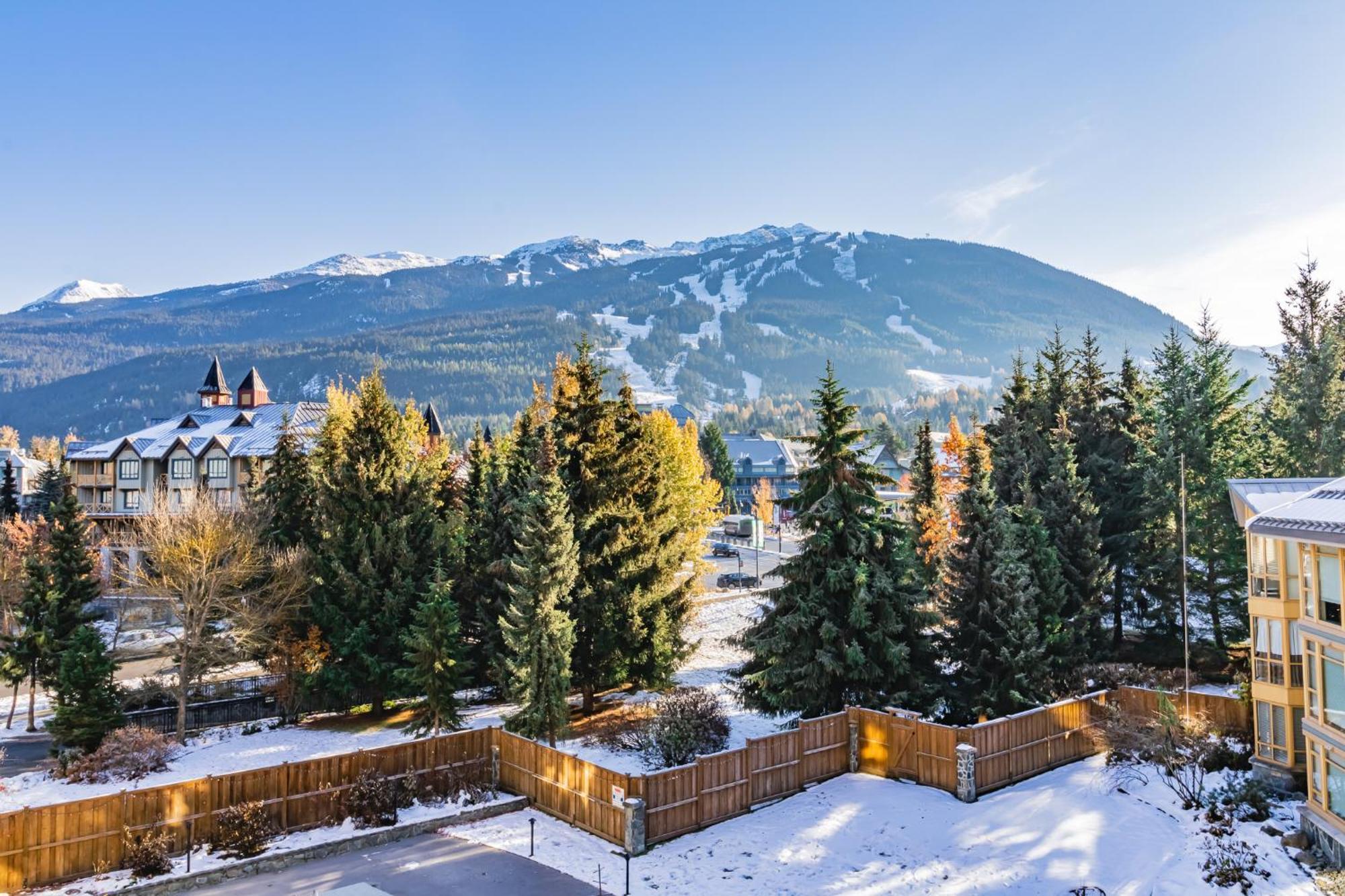 Cascade Lodge By Elevate Vacations Whistler Esterno foto