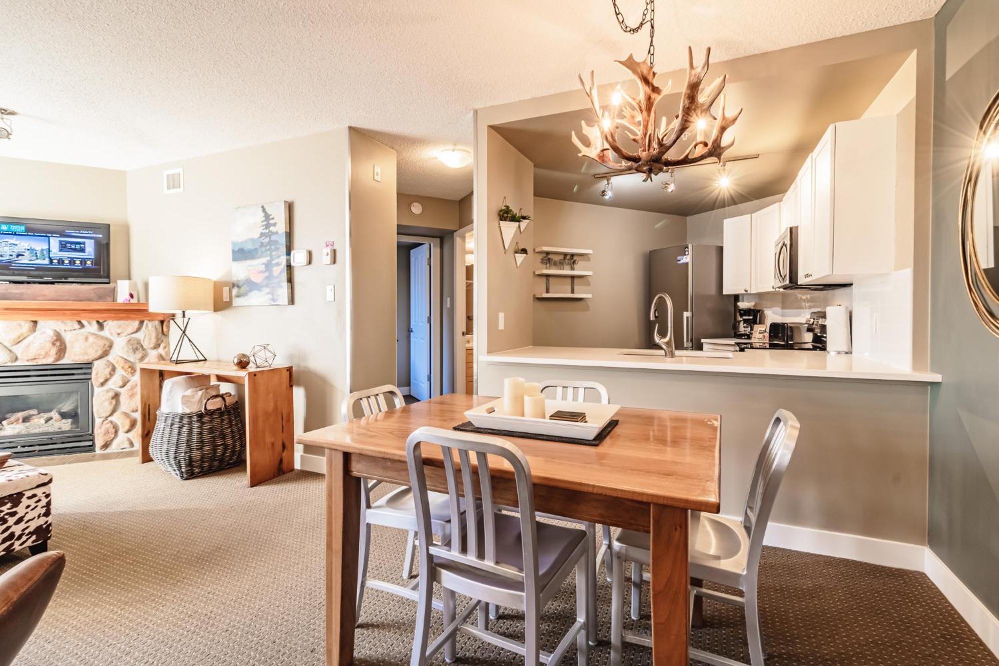 Cascade Lodge By Elevate Vacations Whistler Esterno foto